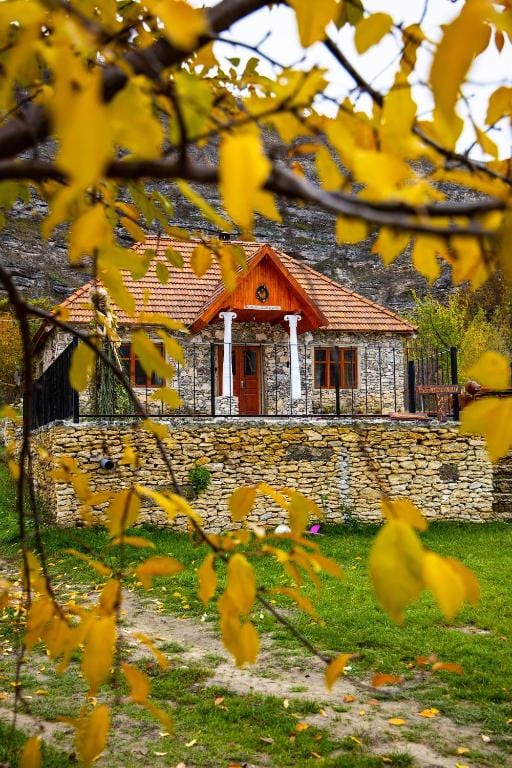 Satul Butuceni, toamna